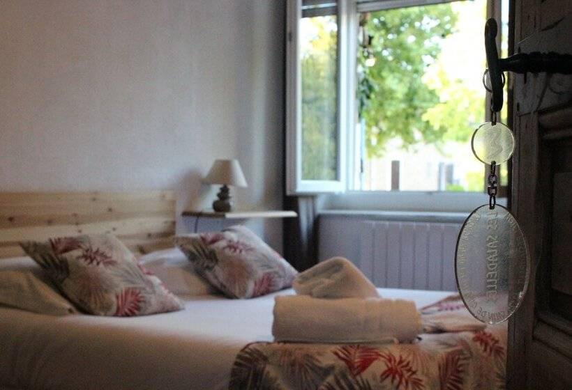 家庭间, Les Saladelles