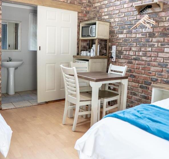 חדר משפחתי, Opstal Guestfarm