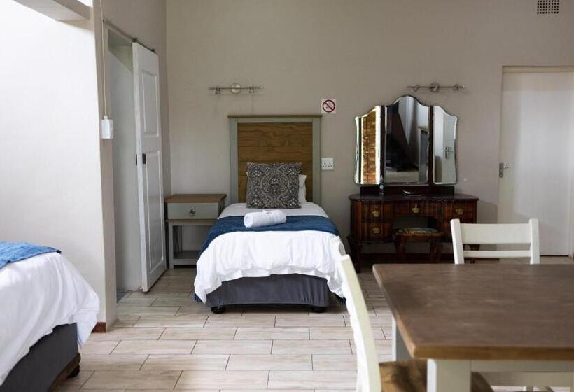 חדר משפחתי נוף לגינה, Opstal Guestfarm