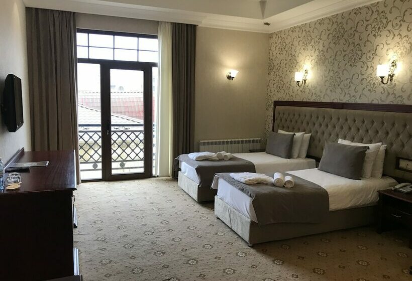 اتاق لوکس, Capitol