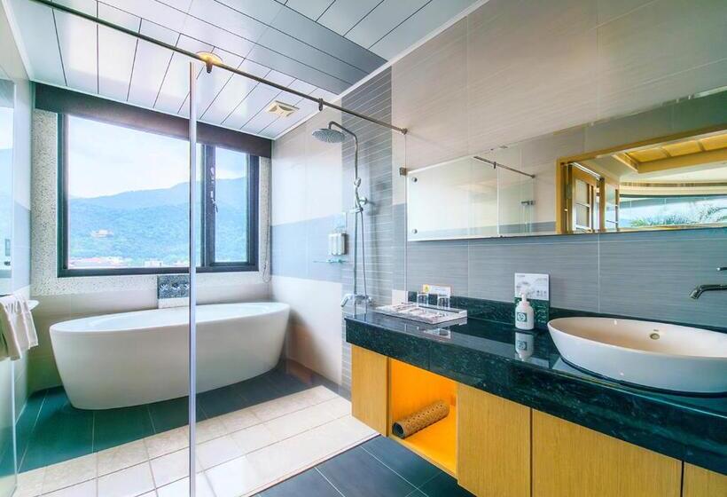 اتاق سوپریور با تخت بزرگ, Cheng Wan Grand