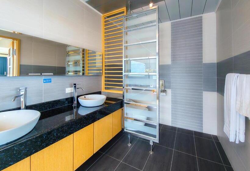 اتاق سوپریور با تخت بزرگ, Cheng Wan Grand