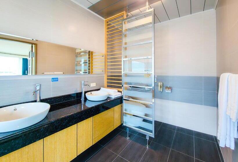 اتاق سوپریور چهار تخته, Cheng Wan Grand