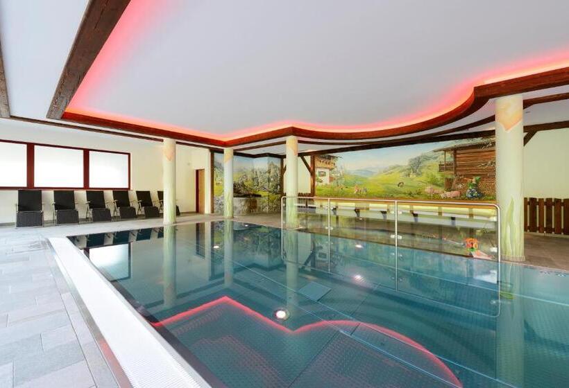 غرفة عائلية, Familienhotel Oberkarteis