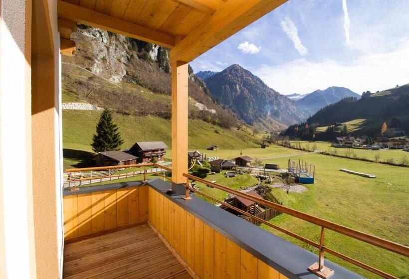 غرفة عائلية, Familienhotel Oberkarteis