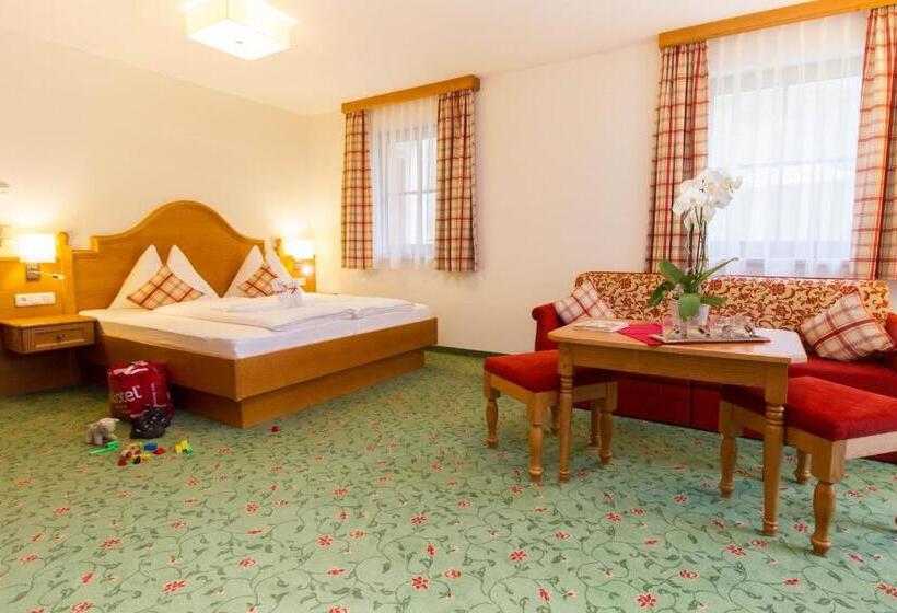 غرفة عائلية, Familienhotel Oberkarteis