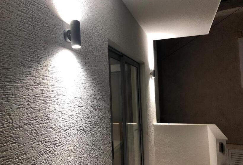 スタンダードトリプルルーム, Hill's Residence