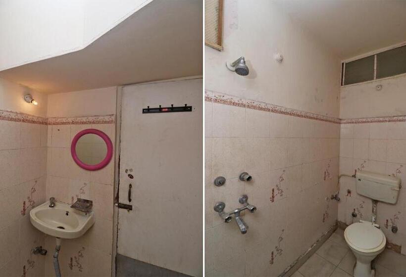 اتاق کلاسیک سه تخته, Flagship Hotel Capital