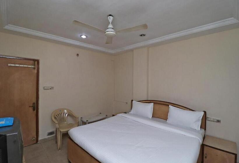 اتاق کلاسیک سه تخته, Flagship Hotel Capital