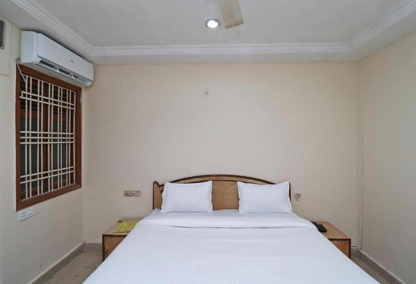 اتاق کلاسیک سه تخته, Flagship Hotel Capital