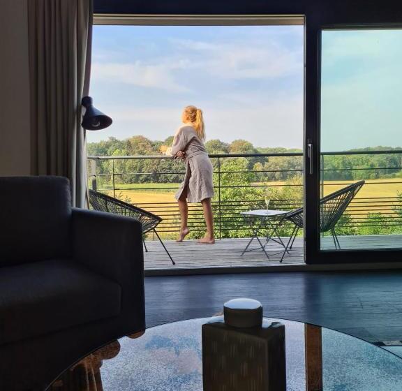 Номер Superior, Off