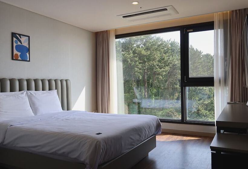 חדר סטנדרט, Seogwipean