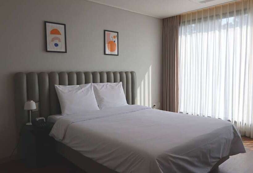 חדר סטנדרט, Seogwipean