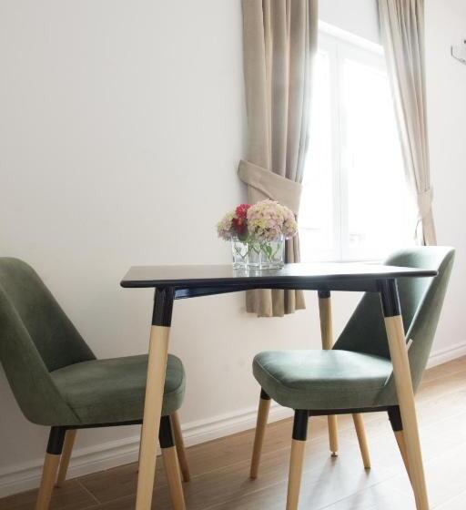 اتاق استاندارد, Seasons