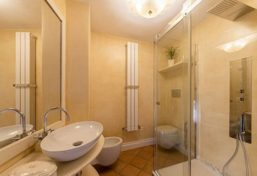 سوییت جونیور, Boutique Lodge & Suites