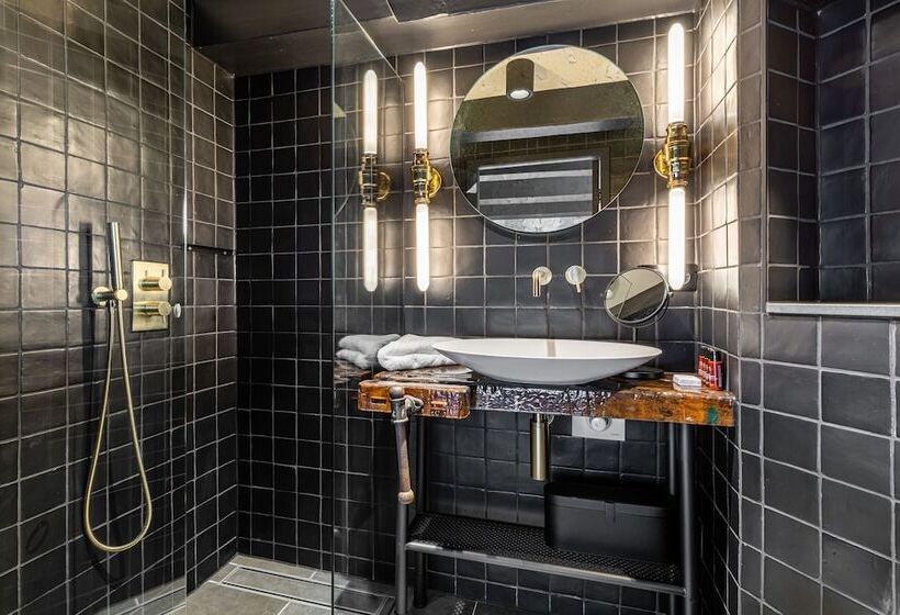 Standard Single Room, Boutique Hotel The Craftsmen