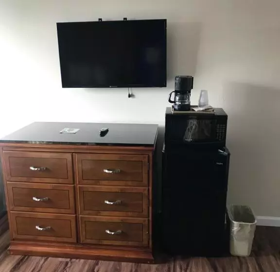 سوئیت با وان آب گرم, California Inn And Suites Bakersfield