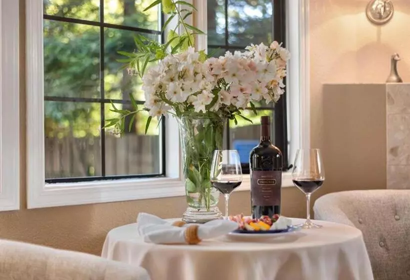 キングサイズベッドのデラックスルーム, Candlelight Inn Napa Valley