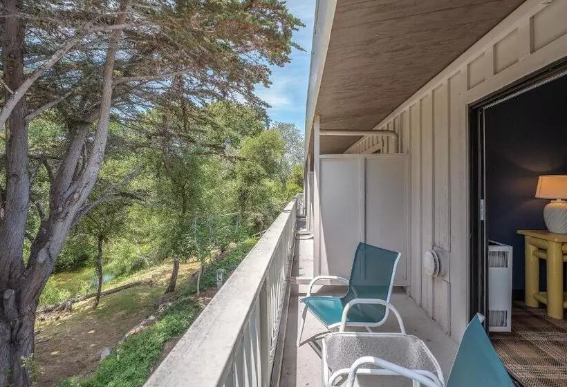 ２ダブルベッドのスタンダードルーム, Carmel River Inn