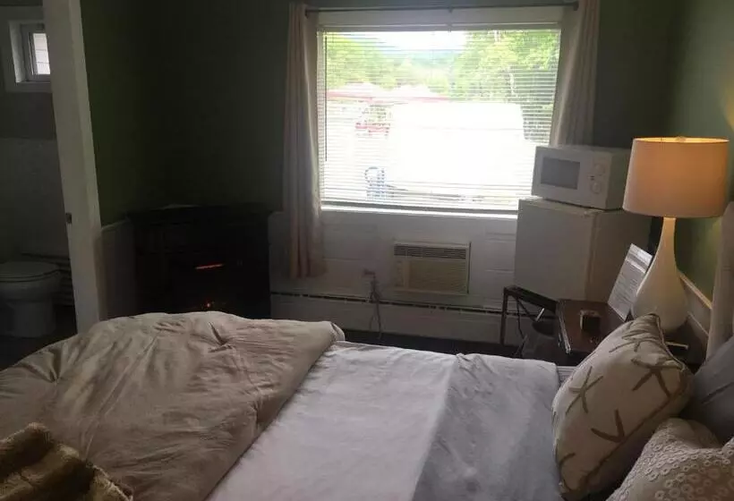 キングサイズベッドのスタンダードルーム, Starlight Lodge North Conway