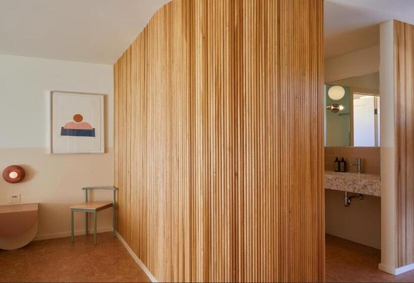 غرفة ديلوكس مزودة بشرفة, The Capri