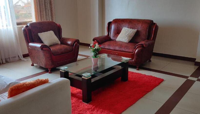 استودیوی لوکس, Airport Hotel Entebbe