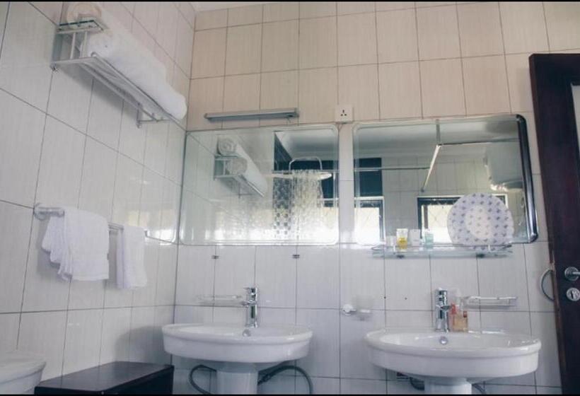 اتاق سوپریور خانوادگی, Airport Hotel Entebbe