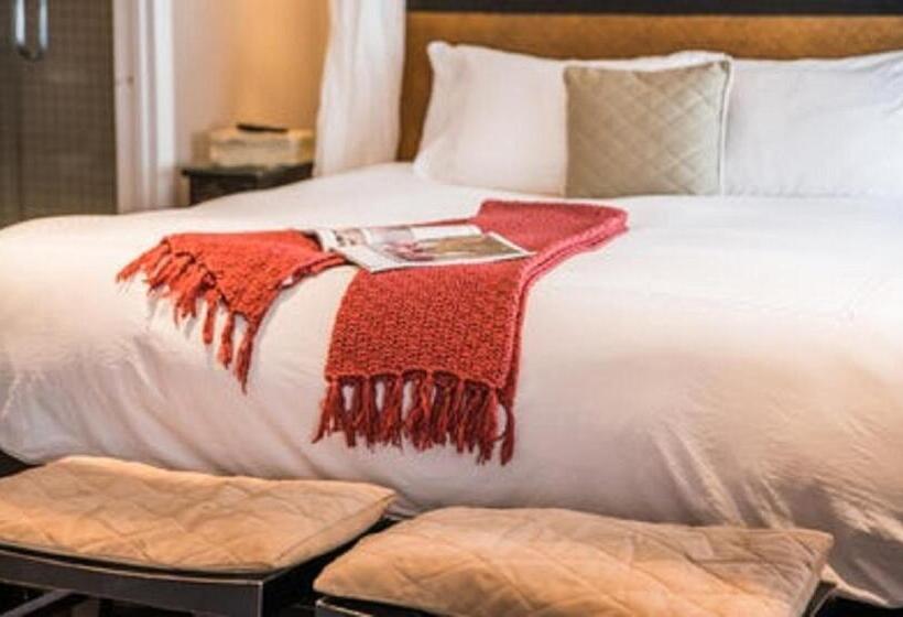 استودیوی لوکس, Airport Hotel Entebbe