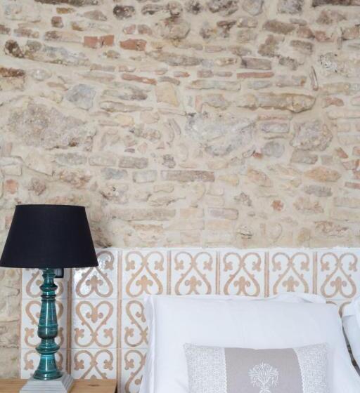 带大床的高级房间, Vuvulà