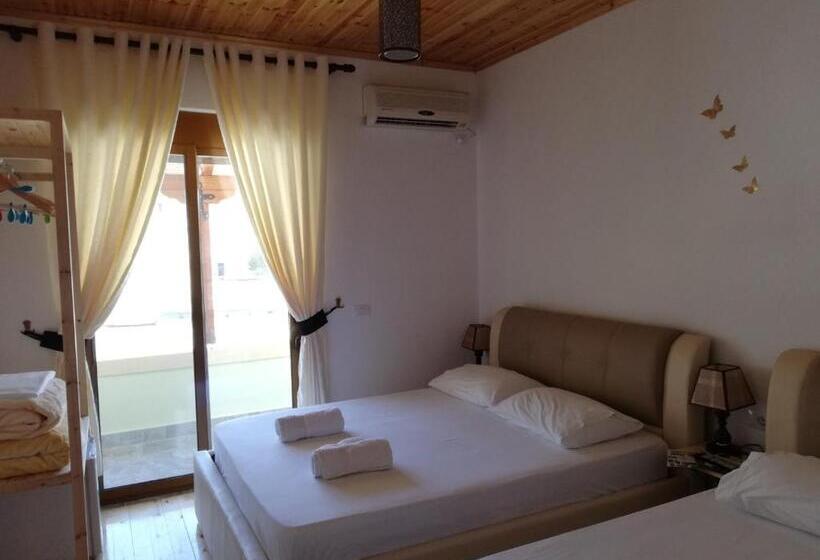 Номер Deluxe с Балконом, Nako Guest House Bar&restaurants