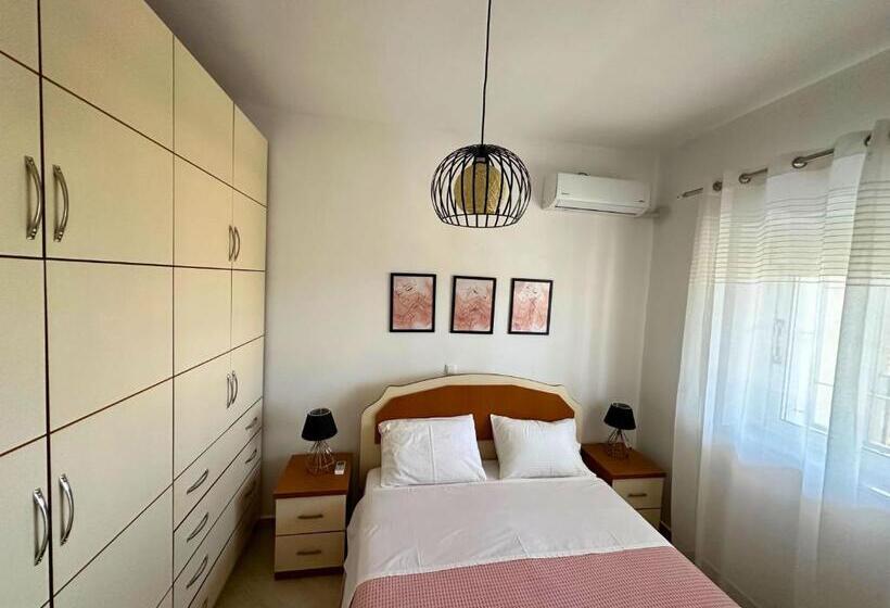 آپارتمان 2 خوابه با تراس, Viewtopia House