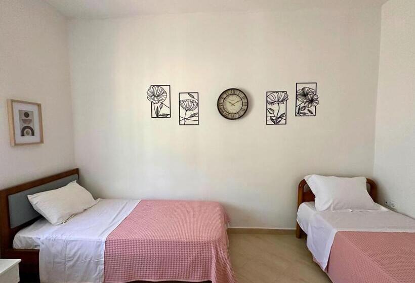 آپارتمان 2 خوابه با تراس, Viewtopia House