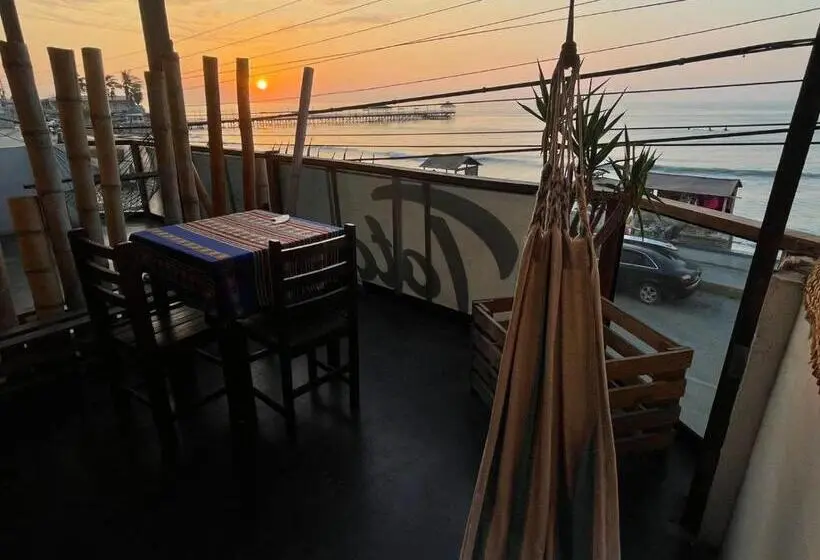 オーシャンビュースタンダードルーム, Totora Surf Hostel