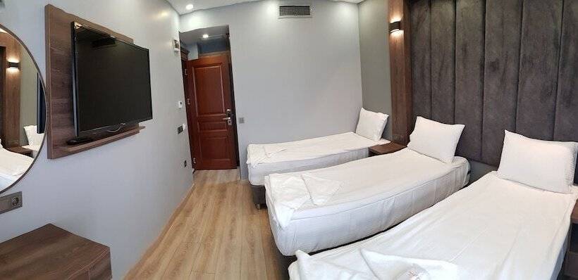 Pokój Standard Trzyosobowy, Basilissis