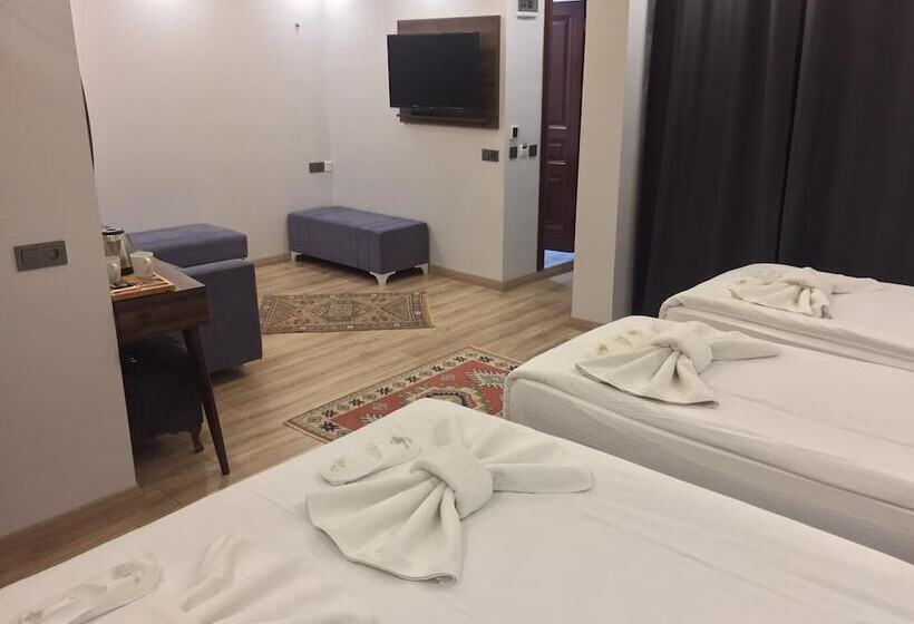 Pokój Rodzinny, Basilissis