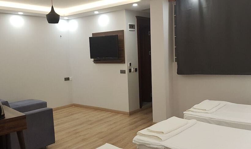 Pokój Rodzinny, Basilissis