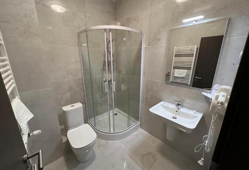 バルコニー付きスタンダードルーム, Motel Infinit