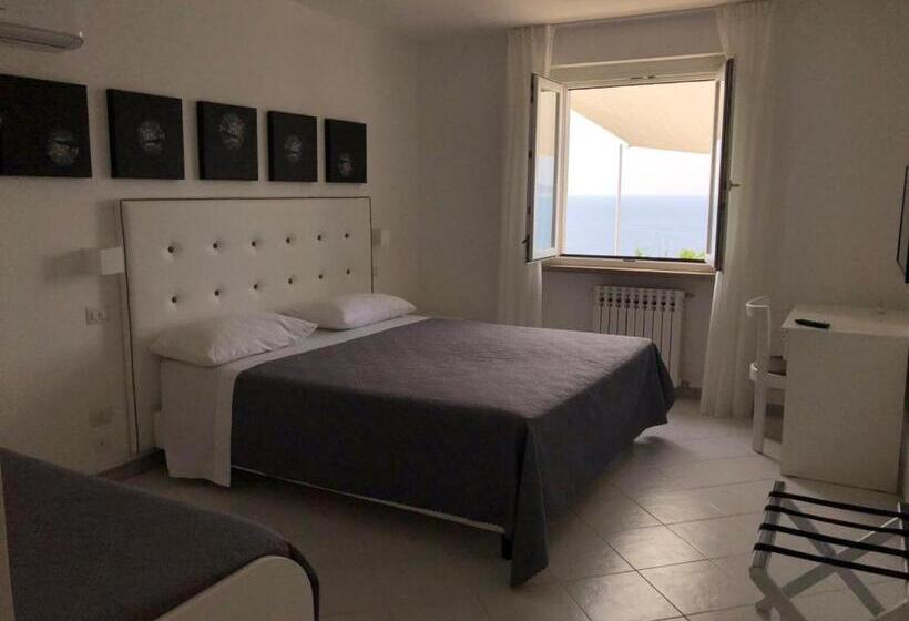 オーシャンビューデラックスルーム, Le Casette Di Ulisse