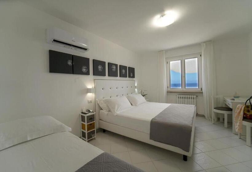 オーシャンビューデラックスルーム, Le Casette Di Ulisse