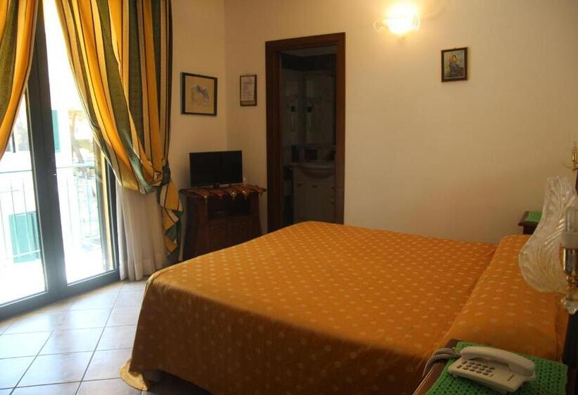 غرفة سوبيريور, La Barcarola