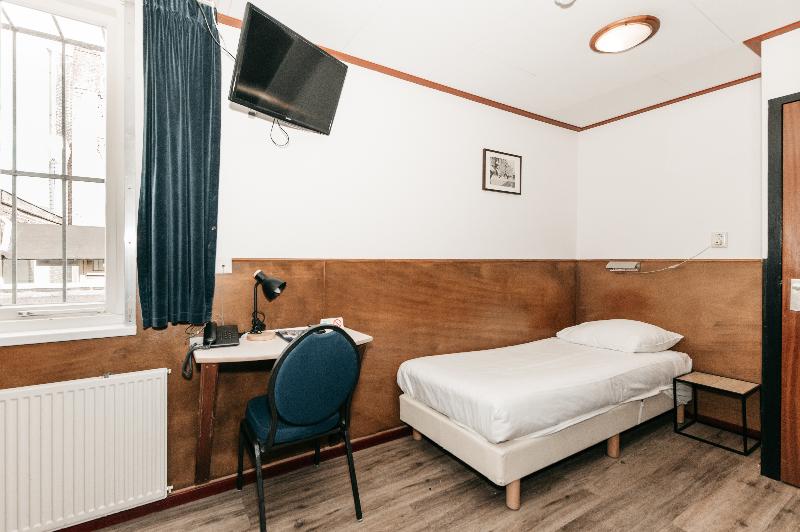 اتاق استاندارد یک نفره, Van Gelder