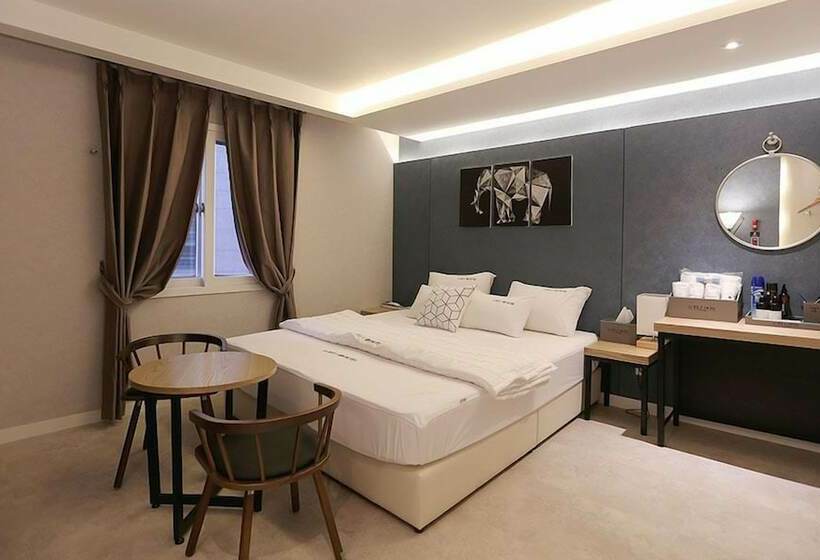 اتاق استاندارد, Idea Gupo