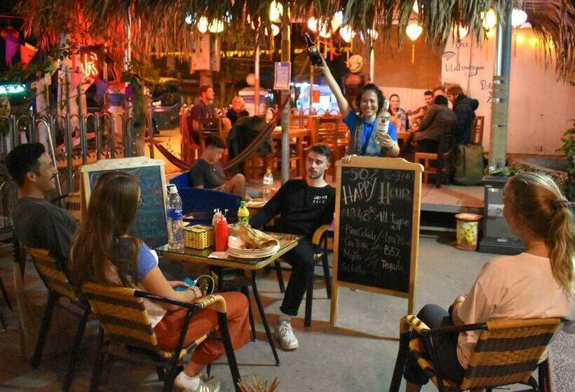 اتاق استاندارد, Lila Inn & Motorbike Tours Ha Giang