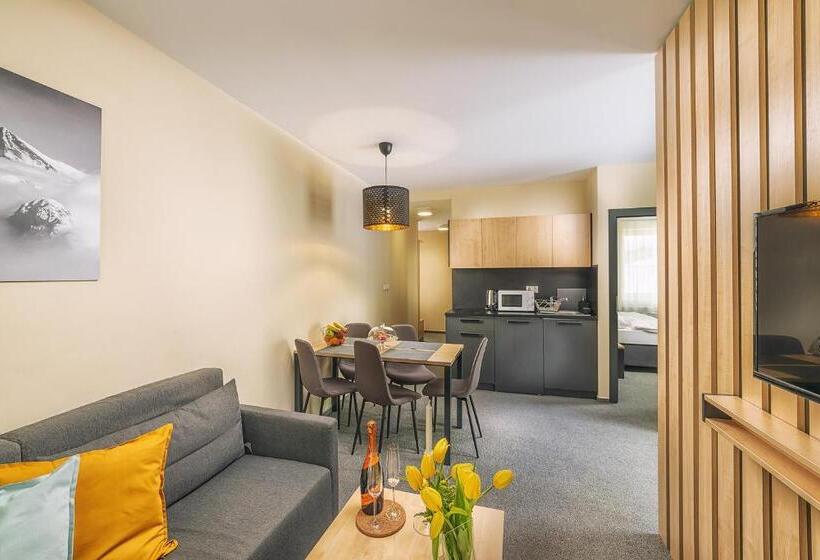 آپارتمان 1 خوابه, Timeout City