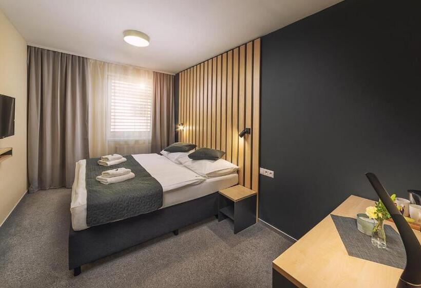 اتاق استاندارد, Timeout City