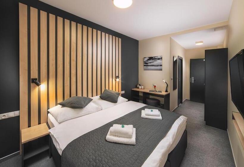 اتاق استاندارد, Timeout City