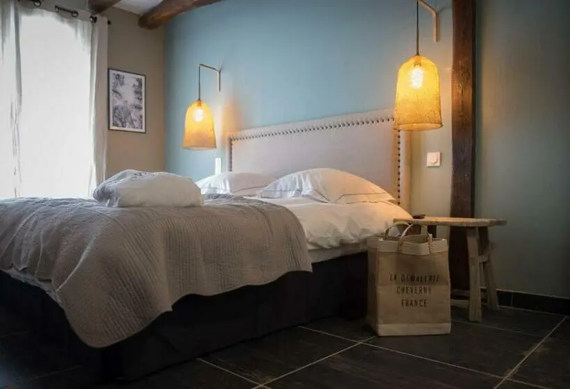 Deluxe Suite King Bed, La Demalerie
