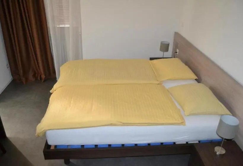 Deluxe-huone, Della Stazione