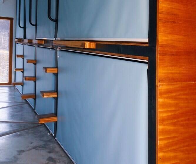 Кровать в Общей Комнате, Kaniu Capsule Hostel