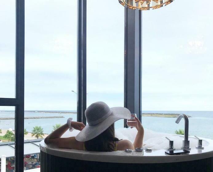 سوییت لوکس, B&c